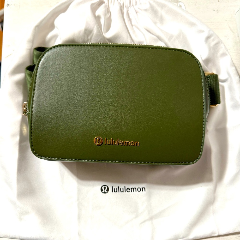 NWOT Lululemon Everywhere Belt Bag 1L Leather